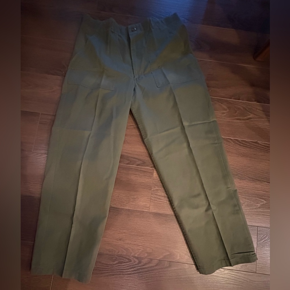 Vintage Military Green Pants- like new condition